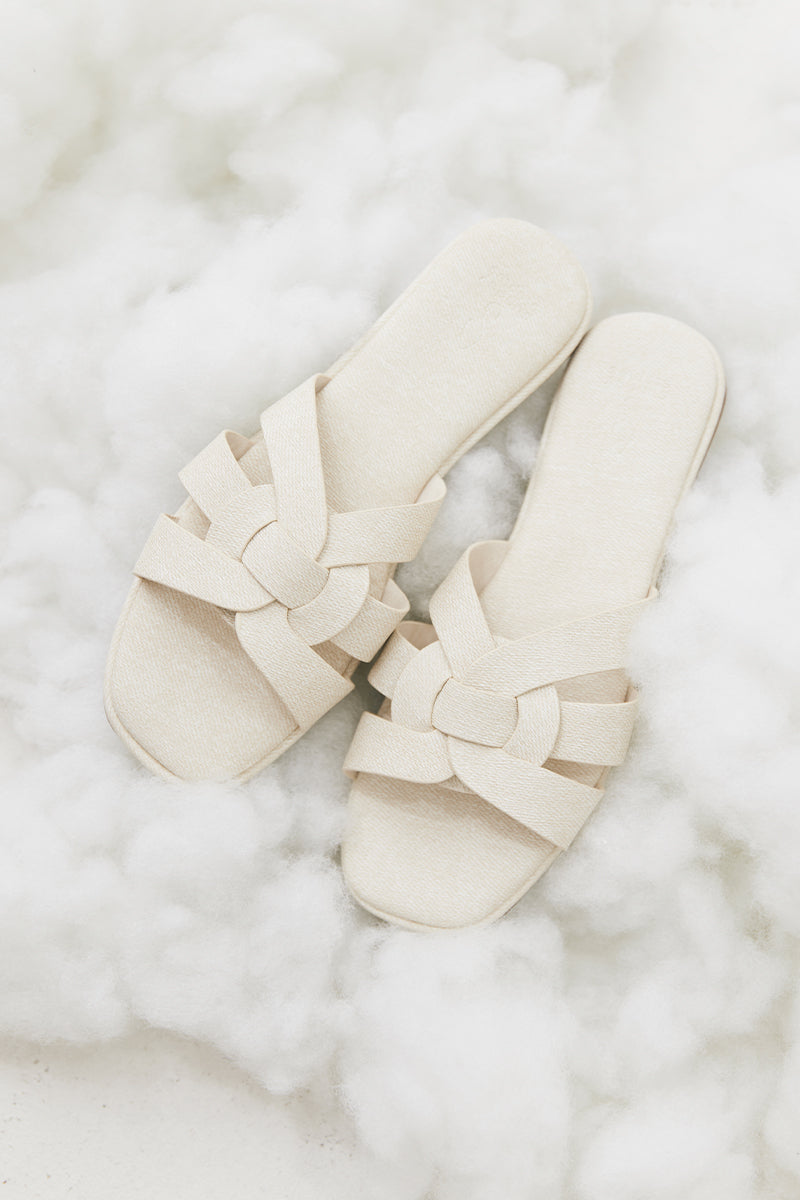 Bondi Cloud Sliders in Waterproof Linen