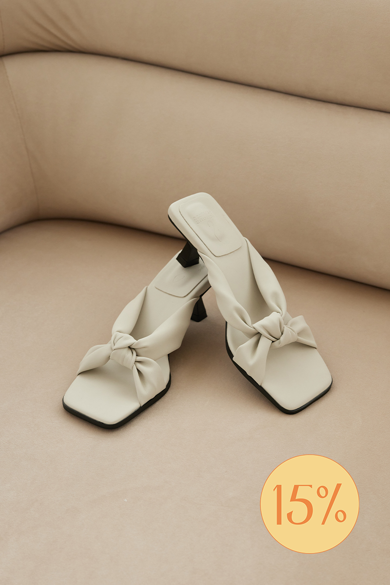 Darcy Knotted Heels in Chalk