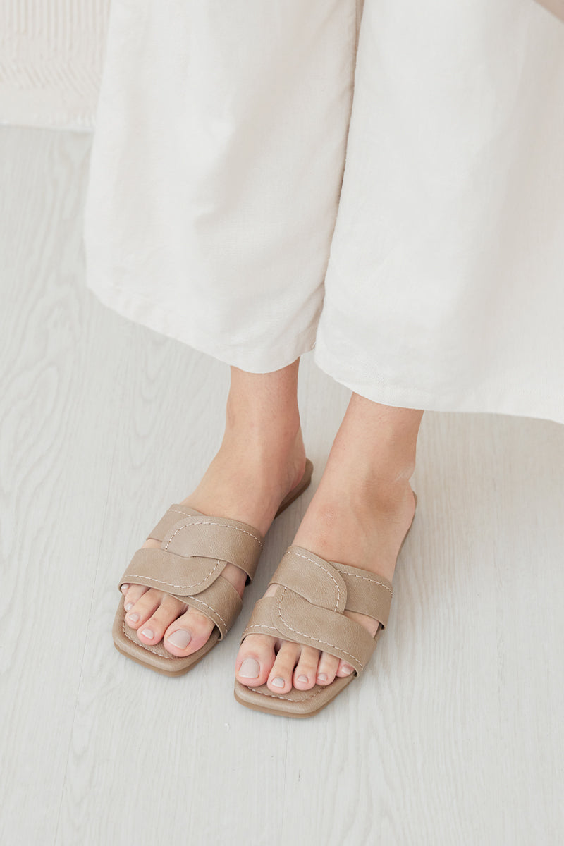 Ginette Interlocking Sliders in Taupe