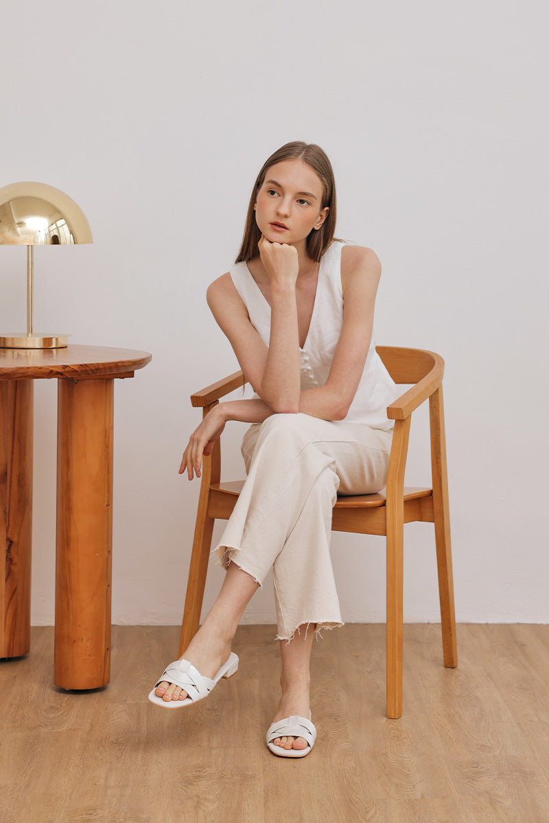 Giselle Interlocking Sliders in Cream Frost – Sunday Staples