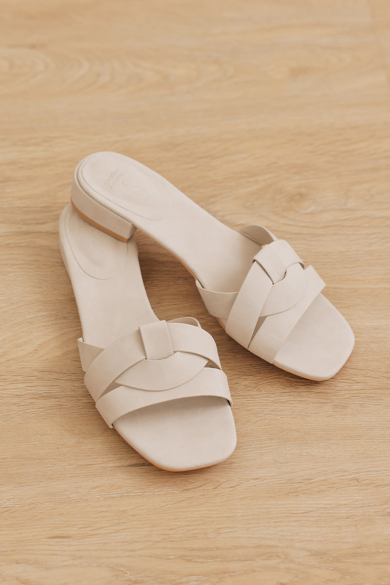 Giselle Interlocking Sliders in Nude – Sunday Staples