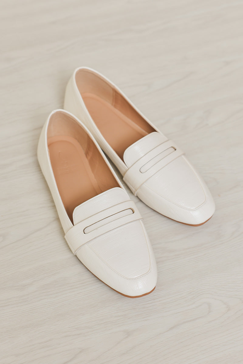 Isla Loafers in Textured Cream