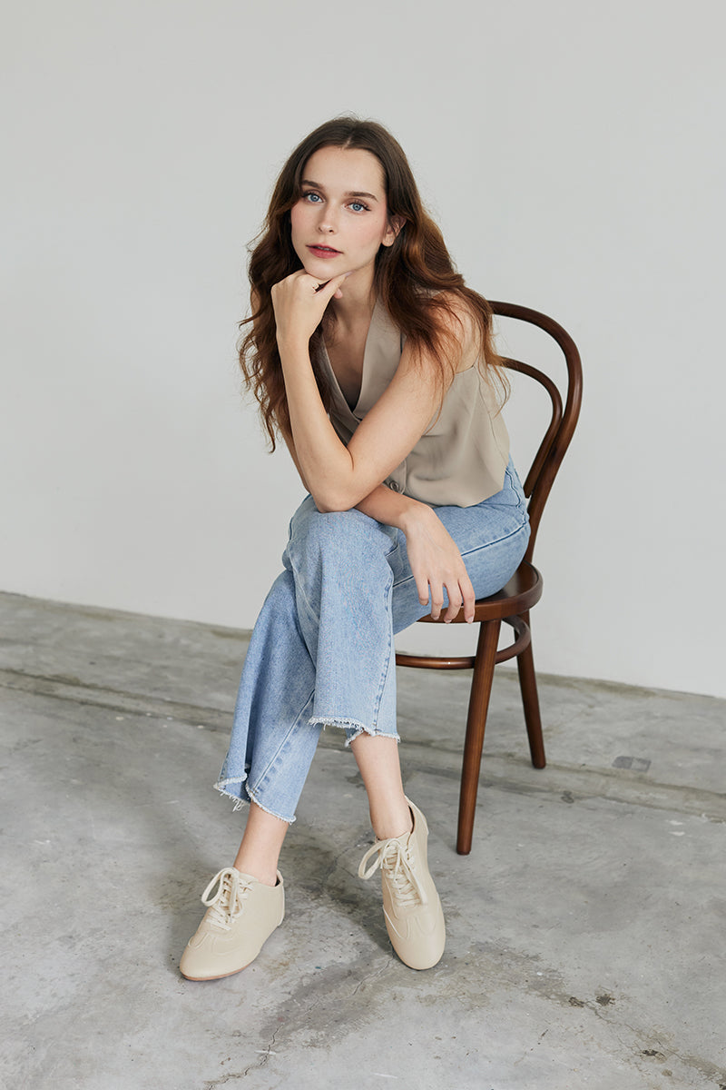 Kennedy Pebbled Sneakers in Taupe