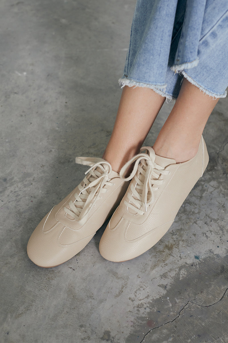 Kennedy Pebbled Sneakers in Taupe