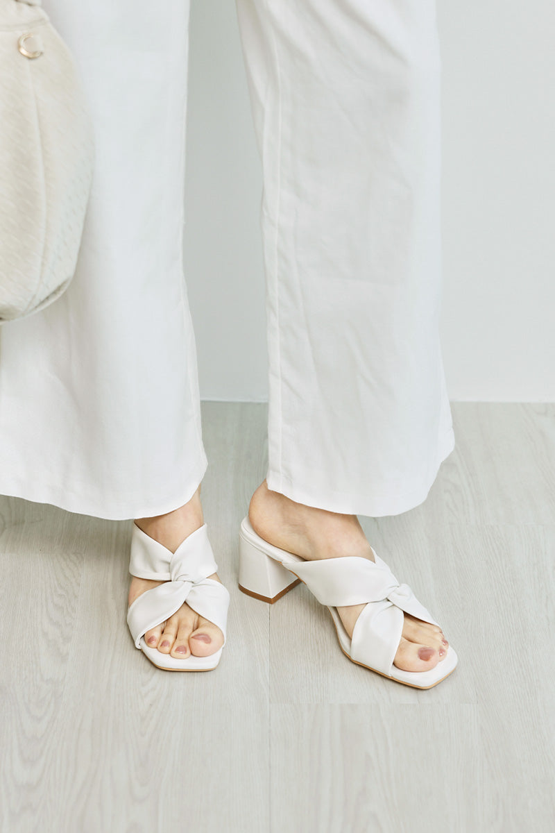 Kessie Knotted Block Heels in Cream