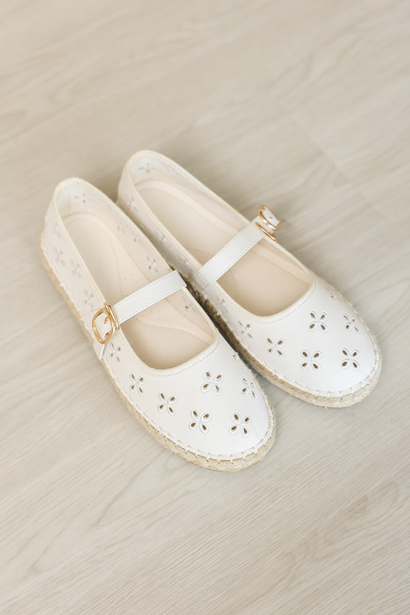 Loretta Maryjane Espadrille Flats in Cream Embroidery