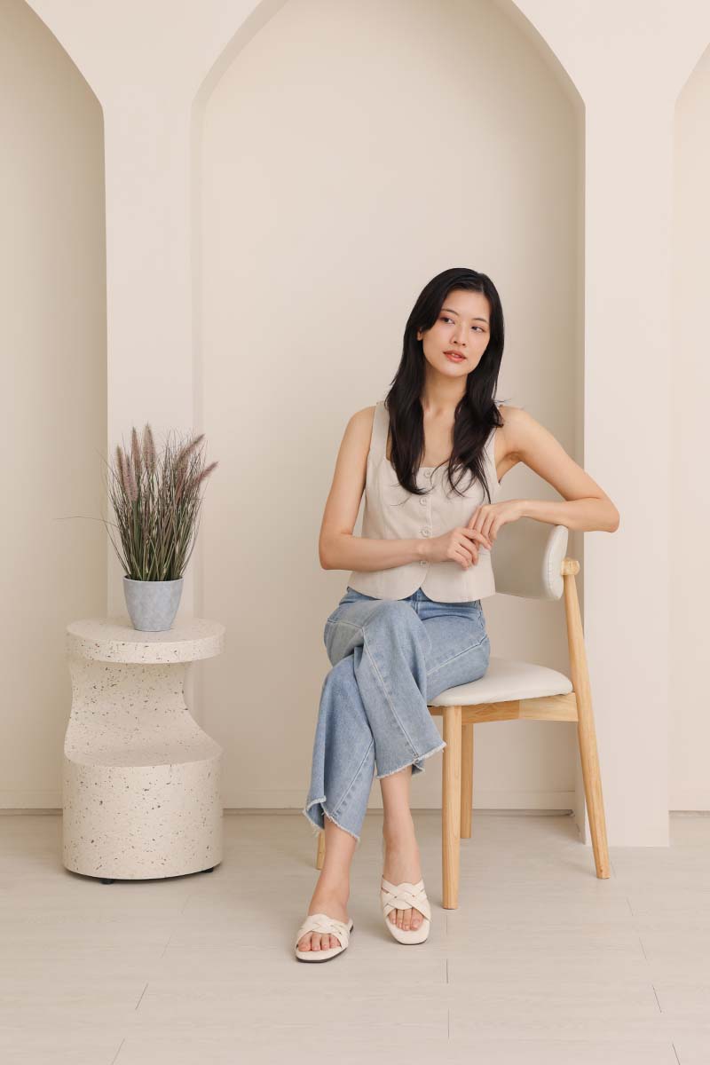 Primo Interlocking Cloud Sliders in Waterproof Linen – Sunday Staples