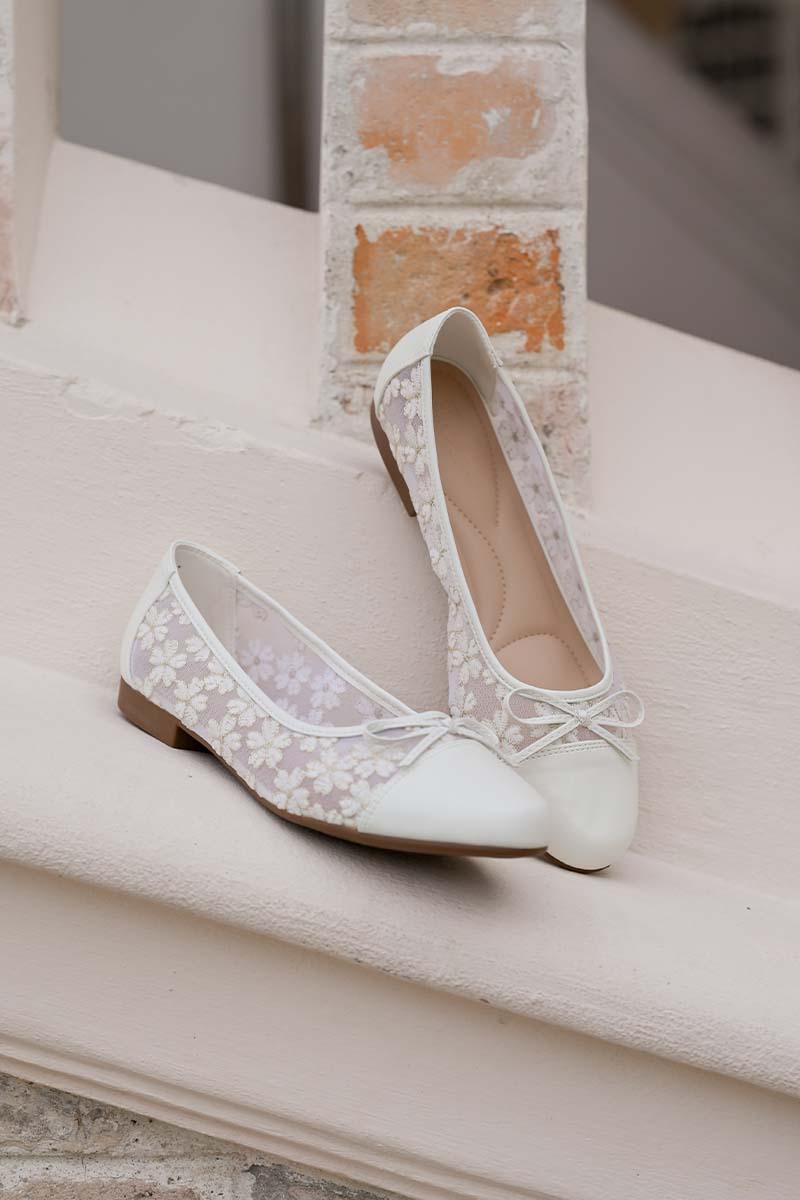 Roux Embroidered Flats in Cream – Sunday Staples