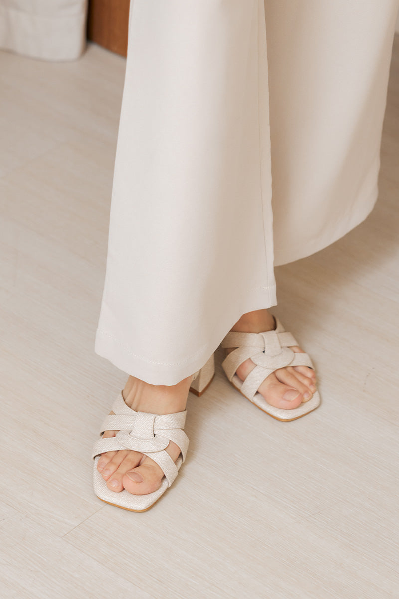 Ruuda Interlocking Block Heels in Waterproof Linen