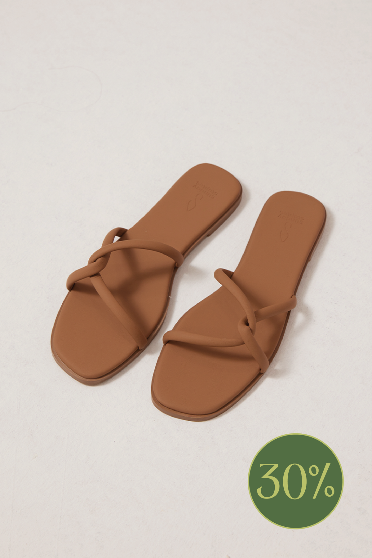Yukiko Twist Strappy Sliders in Coffee