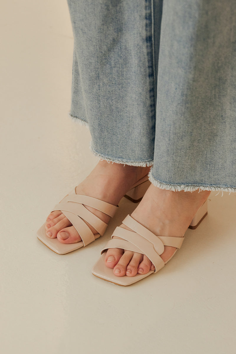 Yulia Interlocking Patent Heels in Nude