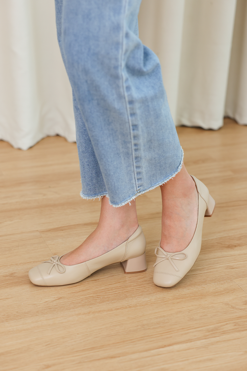 Florence Calf Leather Heels in Nude