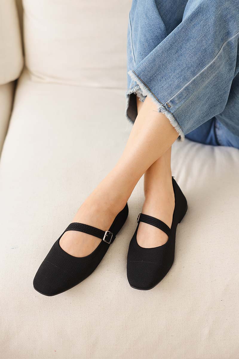 Theryn Ridge Theryn FlyKnit Slant Maryjane Flats in Black – Sunday Staples